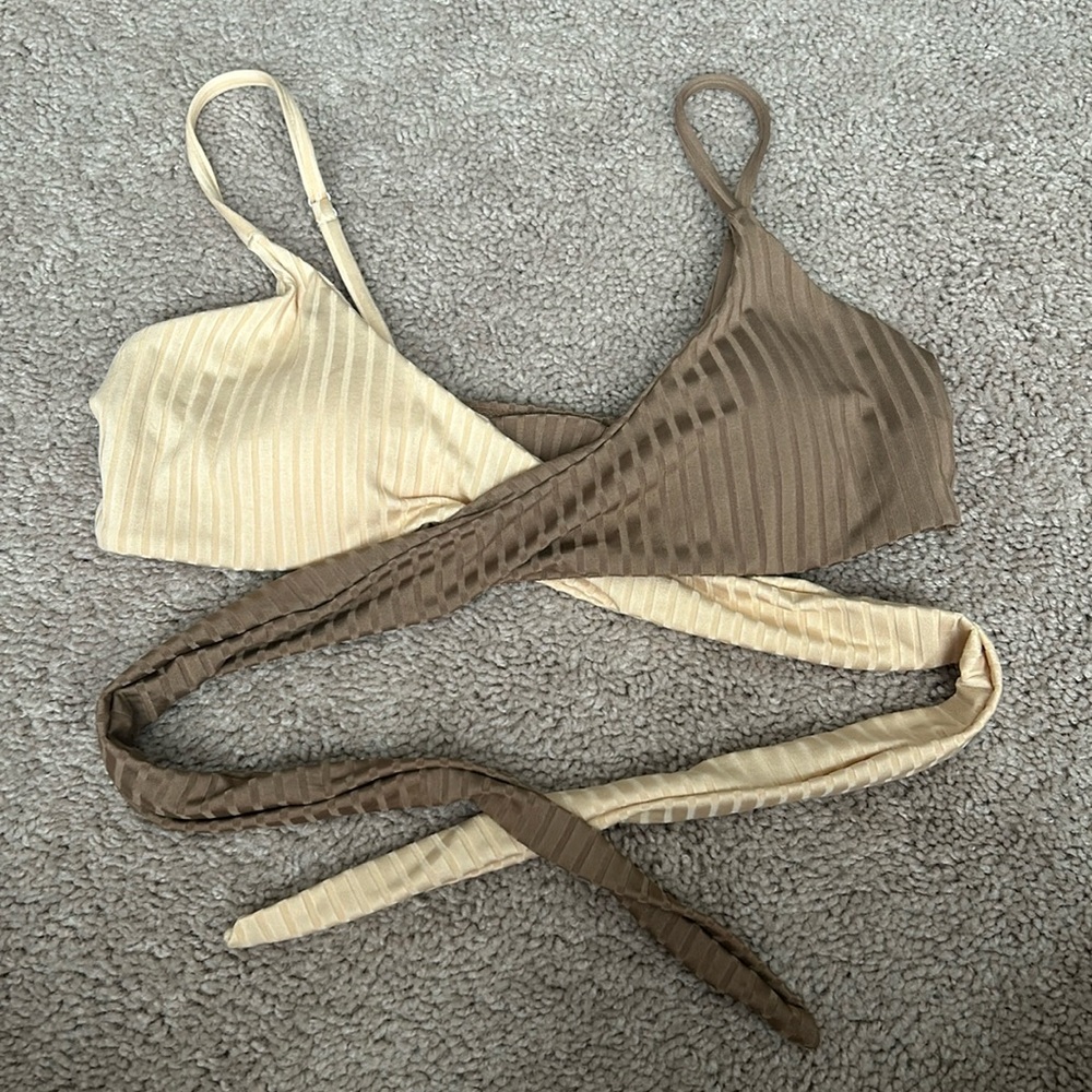 BRAND NEW tie bikini top